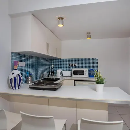 Athenaeum Beachside By Trulycyprus Apartament *