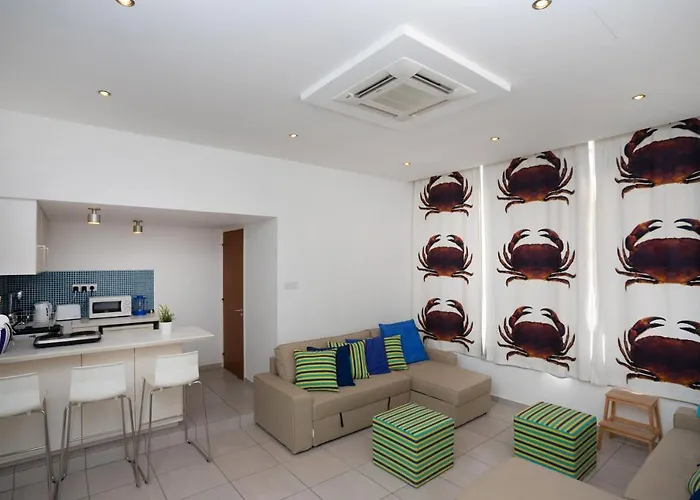 Athenaeum Beachside By Trulycyprus Апартаменты