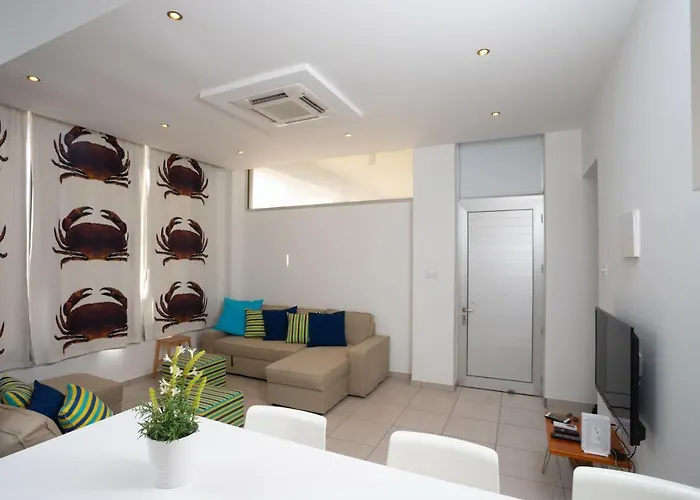 Athenaeum Beachside By Trulycyprus Апартаменты Лимасол