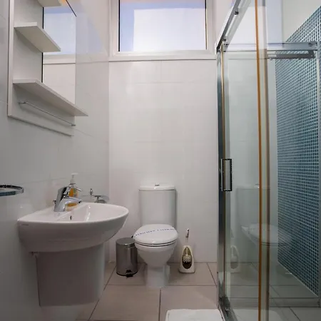 Athenaeum Beachside By Trulycyprus דירה לימסול